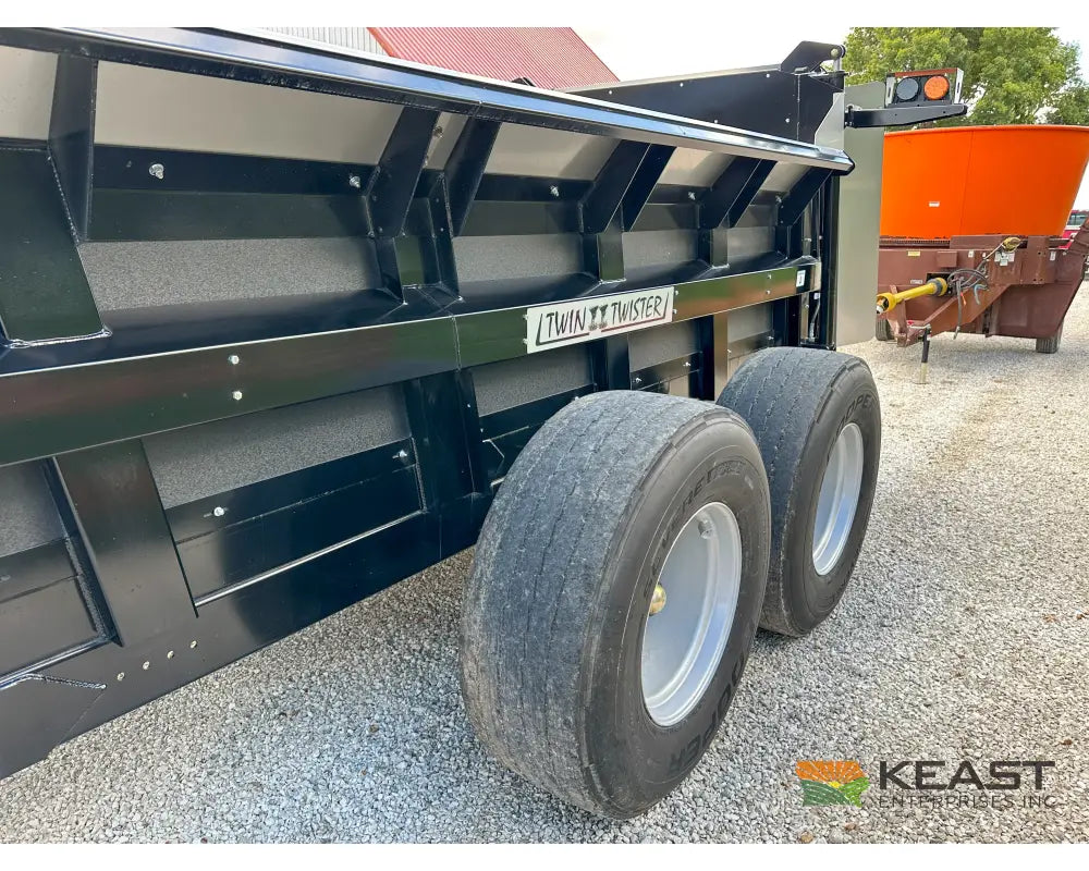 Meyers VB280 Manure Spreader - 280 Cu Ft Capacity Struck Poly Box Manure Spreaders