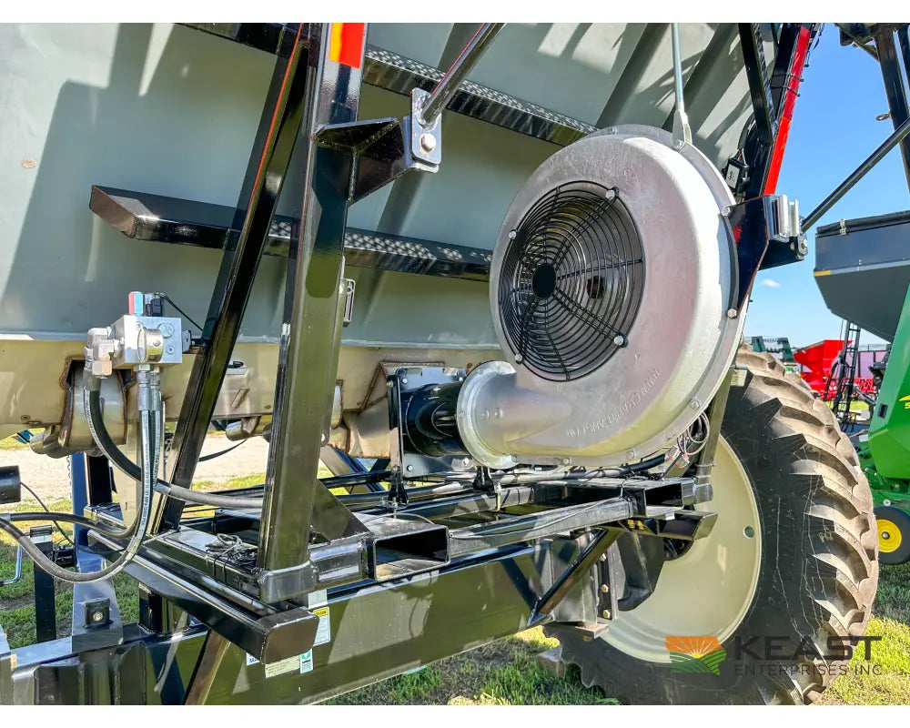 Montag Generation 1 Dry Fertilizer System - 9 Ton 16 Row 2 Section Fertilizer Spreaders