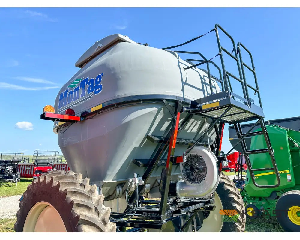 dry fertilizer cart behind planter Montag Generation 1 Dry Fertilizer System, 9 Ton, 16 Row, 2 Section