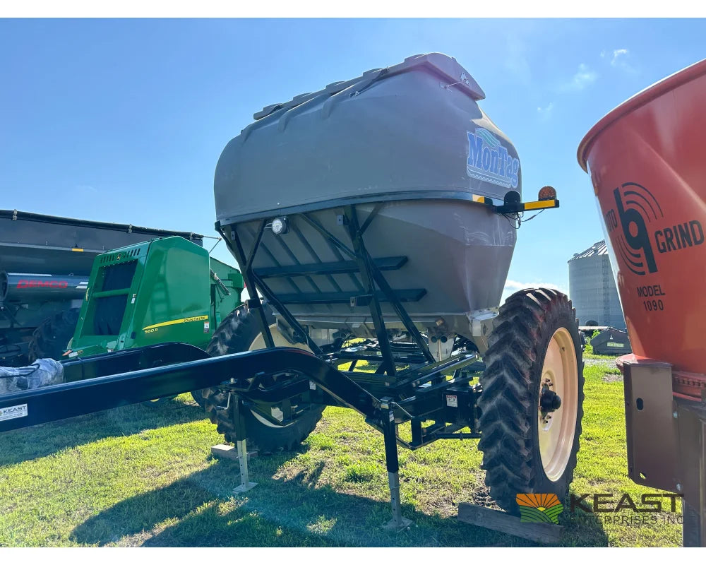 Montag Generation 1 Dry Fertilizer System - 9 Ton 16 Row 2 Section Fertilizer Spreaders