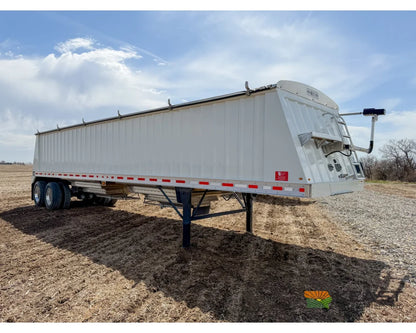 Neville 38.5’ Aluminum Hopper Bottom Grain Trailer Electric Tarp - Grain Trailers