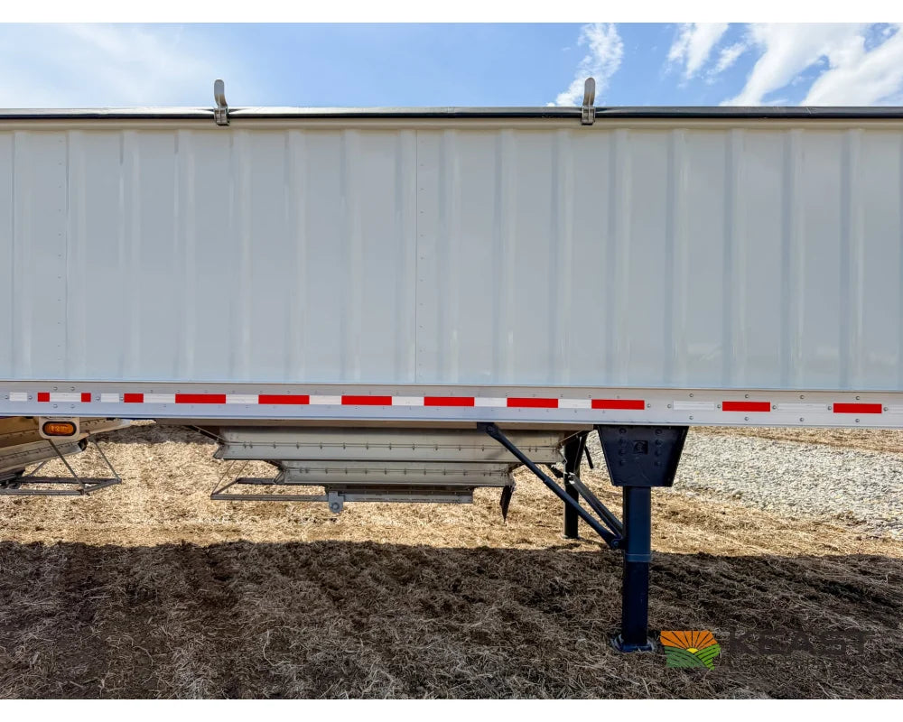 Neville 38.5’ Aluminum Hopper Bottom Grain Trailer Electric Tarp - Grain Trailers