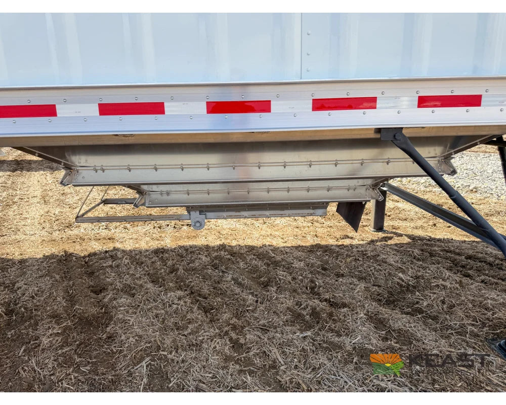 Neville 40’ Aluminum Hopper Bottom Grain Trailer Electric Tarp - Grain Trailers