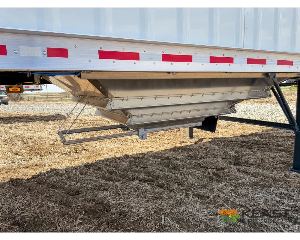 Neville 40’ Aluminum Hopper Bottom Grain Trailer Electric Tarp - Grain Trailers