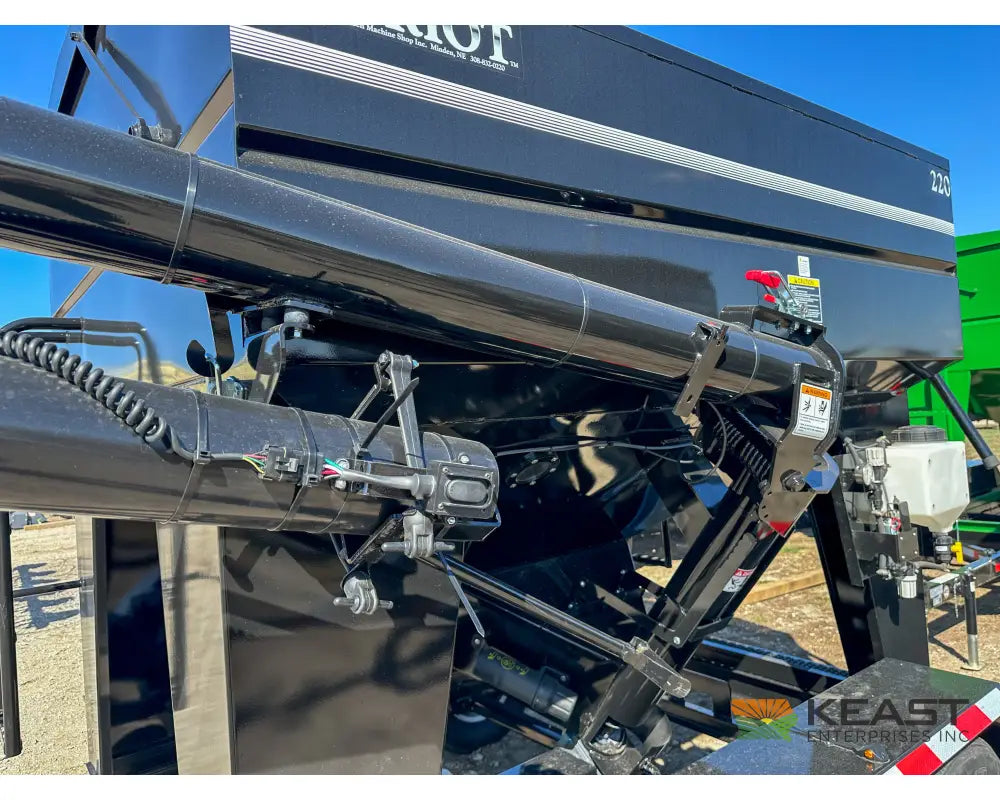 Patriot 220 Bulk Seed Tender - Electric Start Honda Engine Wireless Controls Poly Cup Auger Seed Tenders