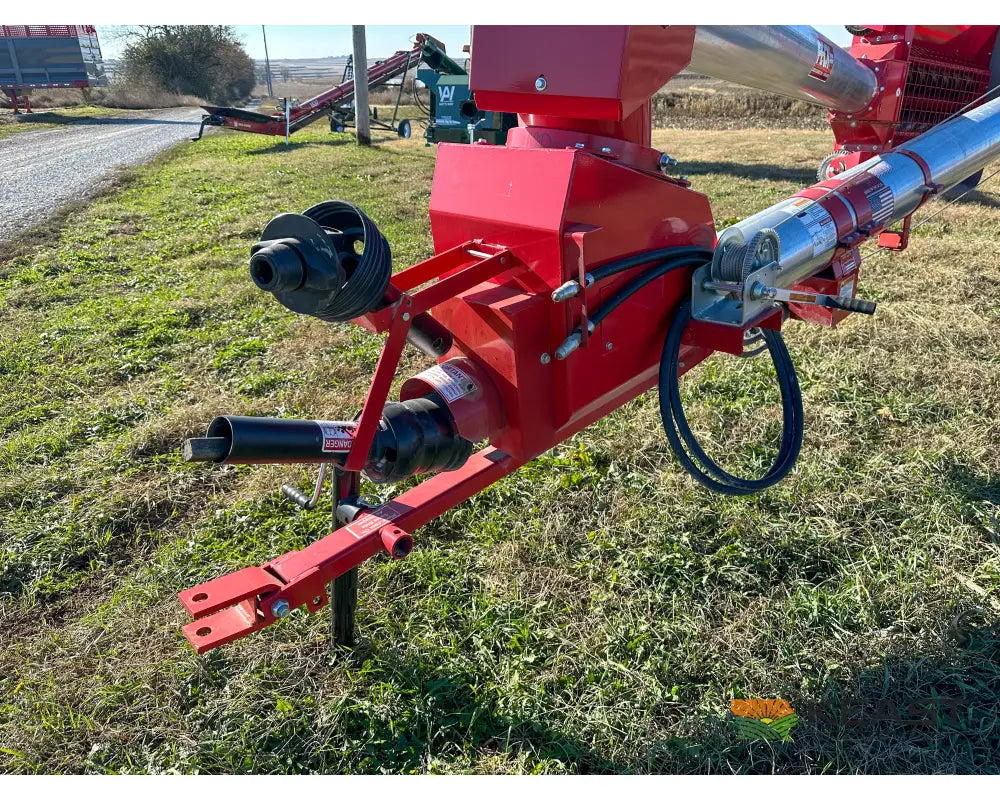 Peck 1070 Auger 10’’ x 71’ Manual Swingaway Augers