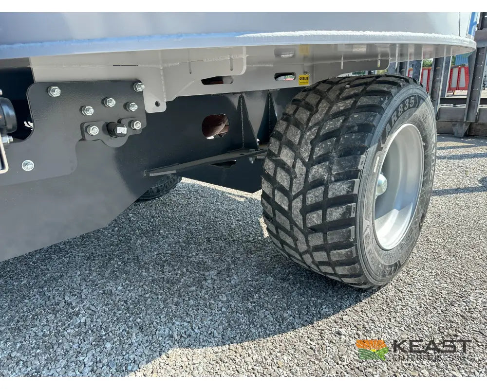 Penta 4540 Feed Wagon - 437 Cu Ft Capacity 3’ Conveyor EZ2800 Scale Feed Wagons