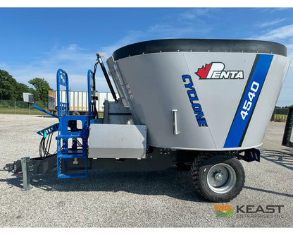 Penta 4540 Feed Wagon - 437 Cu Ft Capacity 3’ Conveyor EZ2800 Scale Feed Wagons