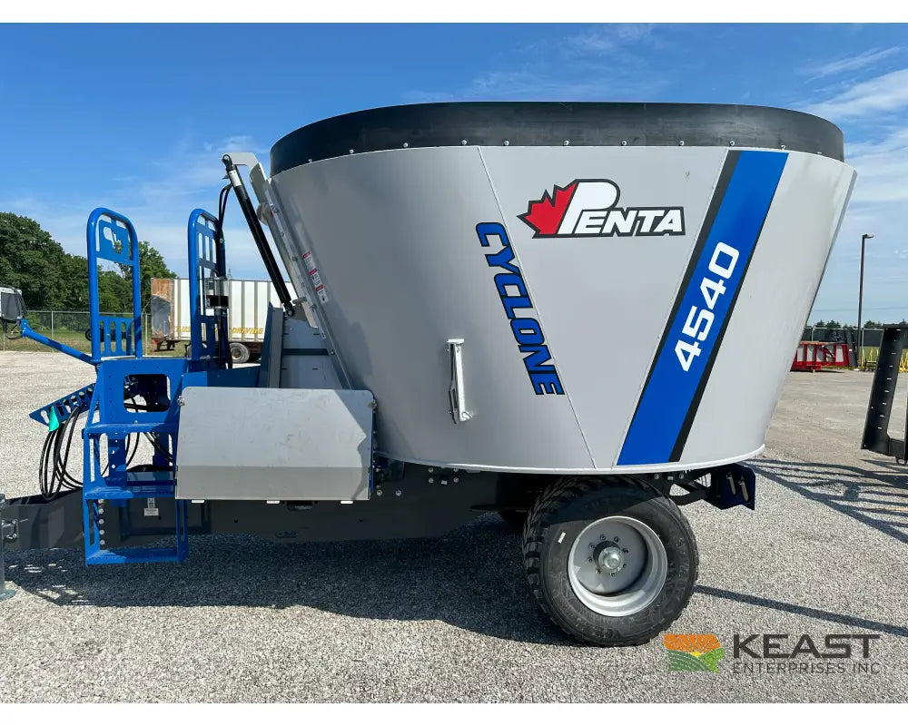 Penta 4540 Feed Wagon - 437 Cu Ft Capacity 3’ Conveyor EZ2800 Scale Feed Wagons