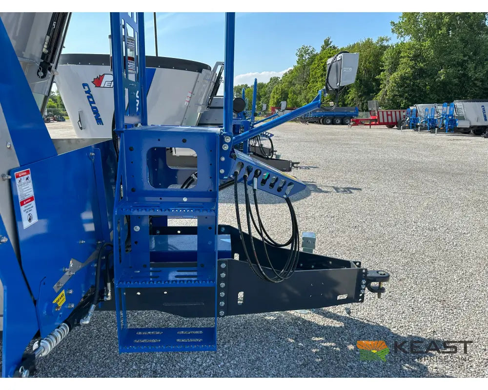 Penta 4540 Feed Wagon - 437 Cu Ft Capacity 3’ Conveyor EZ2800 Scale Feed Wagons