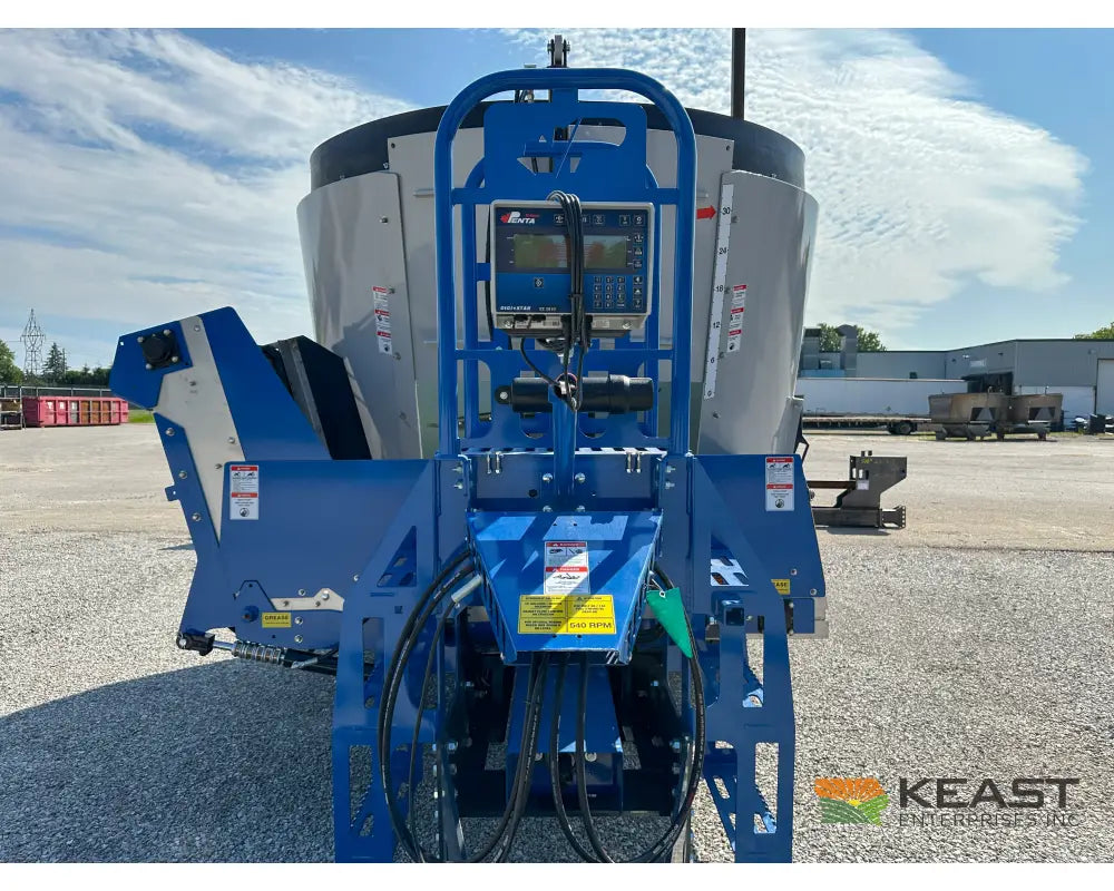 Penta 4540 Feed Wagon - 437 Cu Ft Capacity 3’ Conveyor EZ2800 Scale Feed Wagons