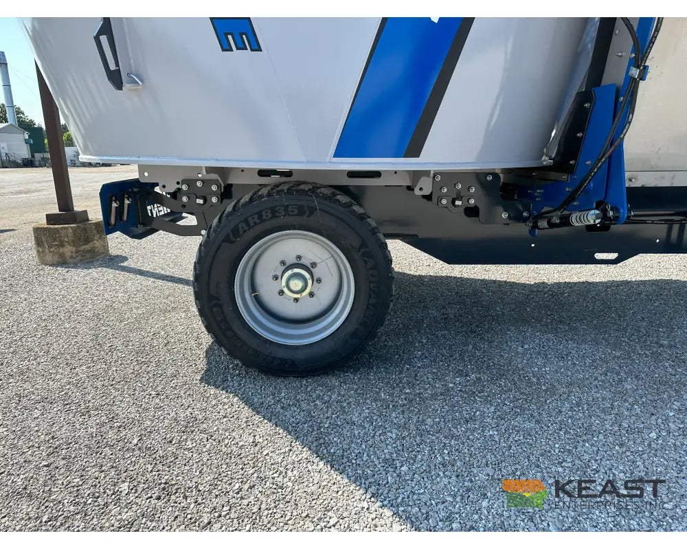 Penta 4540 Feed Wagon - 437 Cu Ft Capacity 3’ Conveyor EZ2800 Scale Feed Wagons