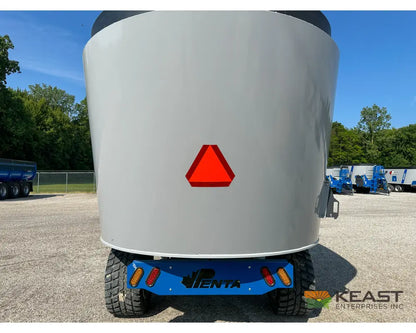 Penta 5240 Feed Wagon 523 Cu Ft Capacity 3’ Conveyor EZ2800 Scale - Feed Wagons