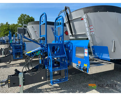 Penta 6740 Feed Wagon 650 Cu Ft Capacity 3’ Conveyor EZ2800 Scale - Feed Wagons