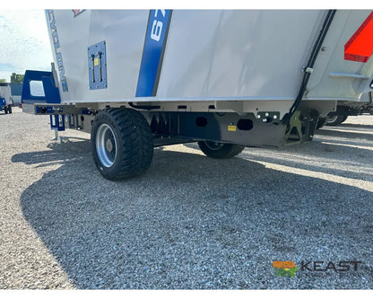 Penta 6740 Feed Wagon 650 Cu Ft Capacity 3’ Conveyor EZ2800 Scale - Feed Wagons
