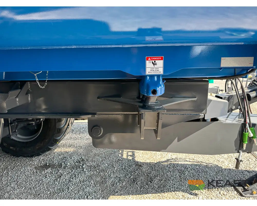 Penta DB60 Dump Trailer 2050 Cu Ft 1640 Bushel Tridem Axle Hyd Tailgate - Dump Trailers