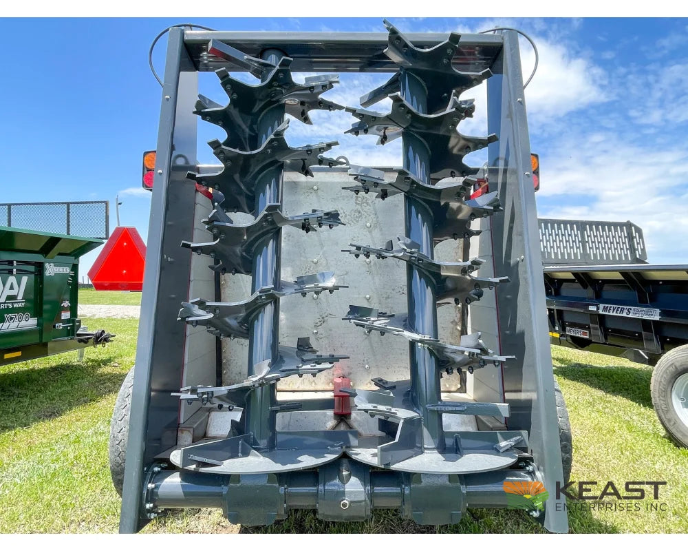 Hagedorn V 475 Manure Spreader 478 Cu Ft Heaped Capacity - Manure Spreaders