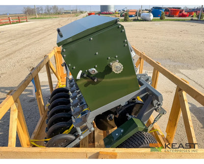PH Outdoors FaunaMaster 105 Seeder 41’’ Working Width 7 Rows ATV/UTV Towable - Drills and Seeders