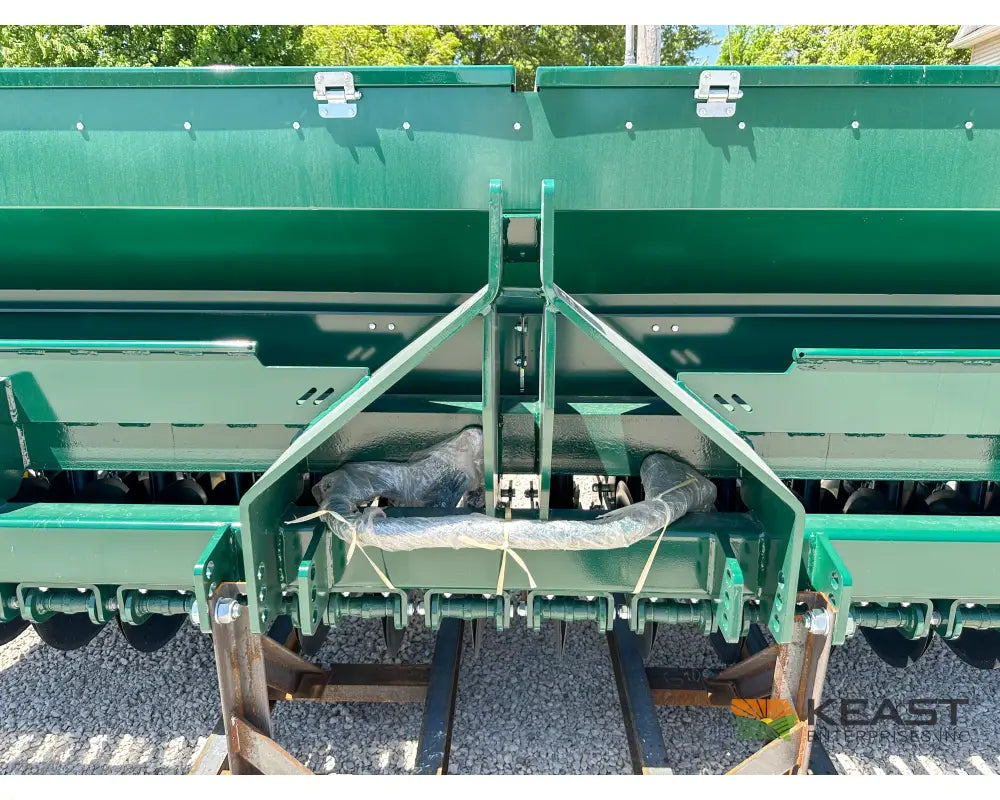 PH Outdoors G10 10’ No Till Drill 16 Rows 7.5’’ Spacing Great for Food Plots Hunting and Farms Drills and Seeders