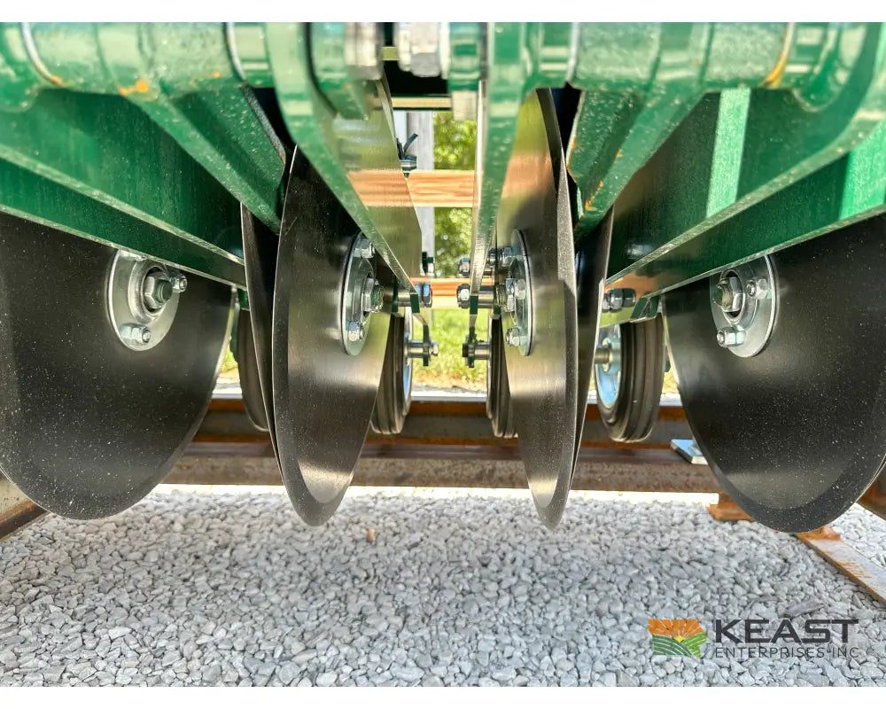 PH Outdoors G10 10’ No Till Drill 16 Rows 7.5’’ Spacing Great for Food Plots Hunting and Farms Drills and Seeders