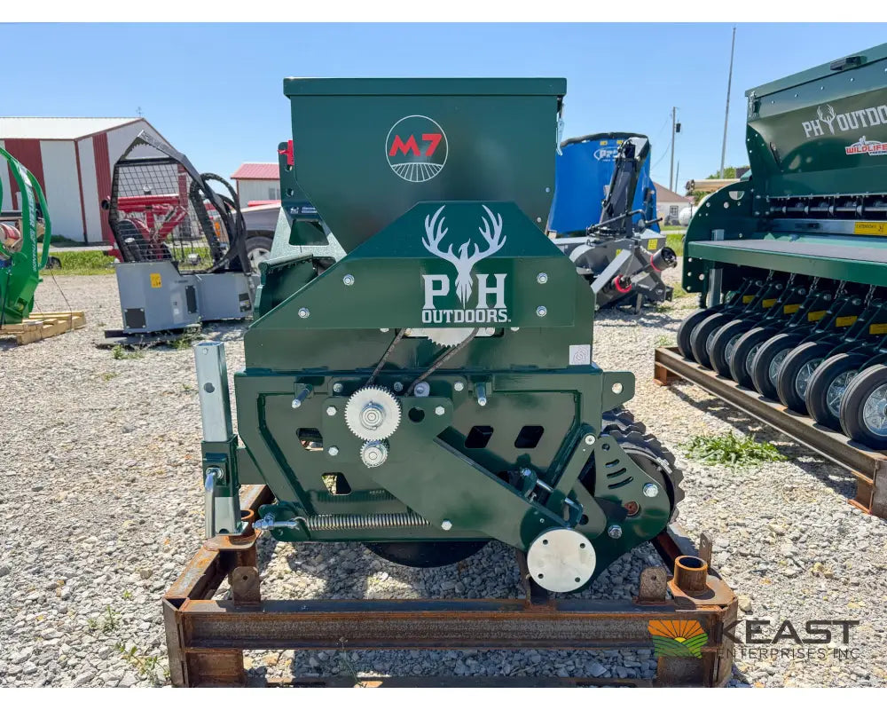 PH Outdoors M7 82’’ No Till Drill 11 Rows 7.5’’ Spacing Great for Food Plots Hunting and Farms - Drills and Seeders