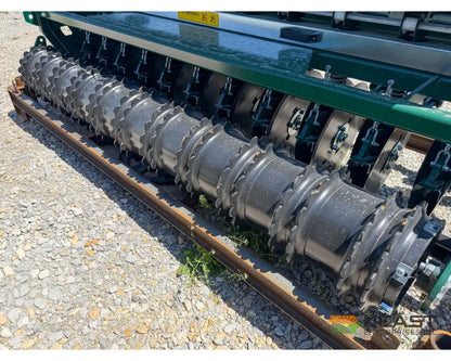 PH Outdoors M7 82’’ No Till Drill 11 Rows 7.5’’ Spacing Great for Food Plots Hunting and Farms - Drills and Seeders