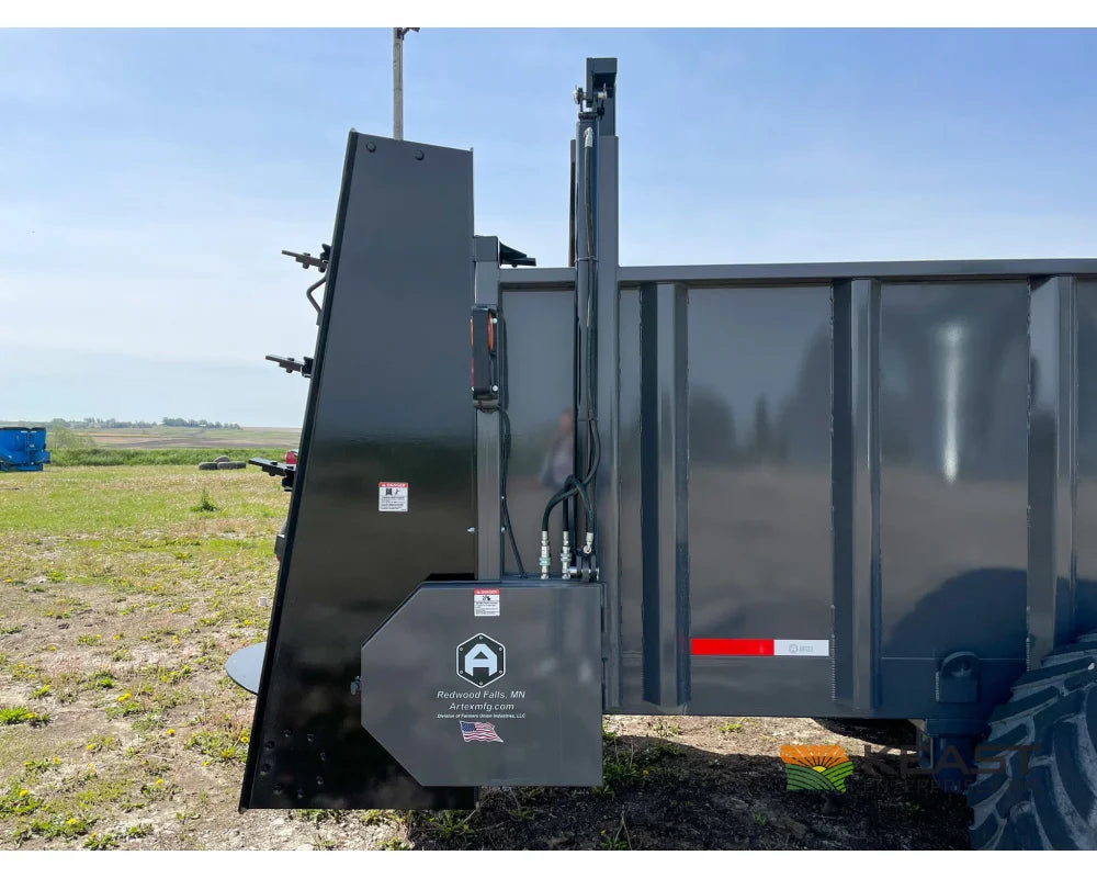 Artex SBX800 Manure Spreader – 858 Cu Ft Capacity Vertical Beaters Manure Spreaders