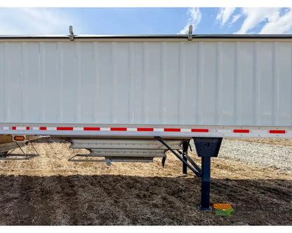 Neville 40’ Aluminum Hopper Bottom Grain Trailer Electric Tarp - Grain Trailers