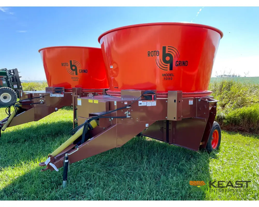 Roto Grind 1090 Tub Grinder - 15 Bale Per Hour Capacity 10’’ Hammer Mill Bale Processors