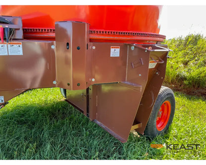 Roto Grind 1090 Tub Grinder - 15 Bale Per Hour Capacity 10’’ Hammer Mill Bale Processors