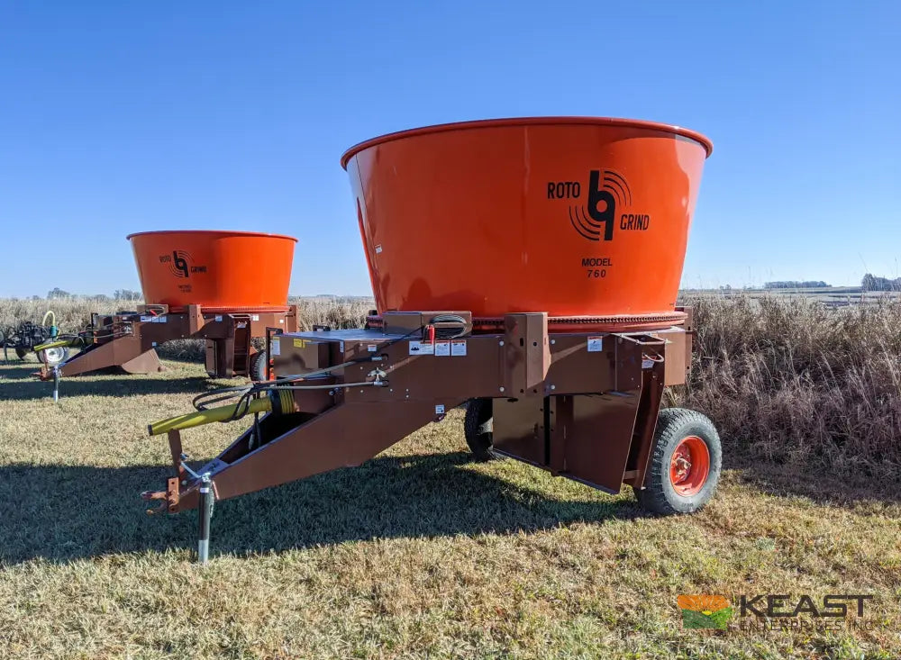 Roto Grind 760 Tub Grinder 10 Bale Per Hour Capacity 7’’ Hammer Mill Bale Processors