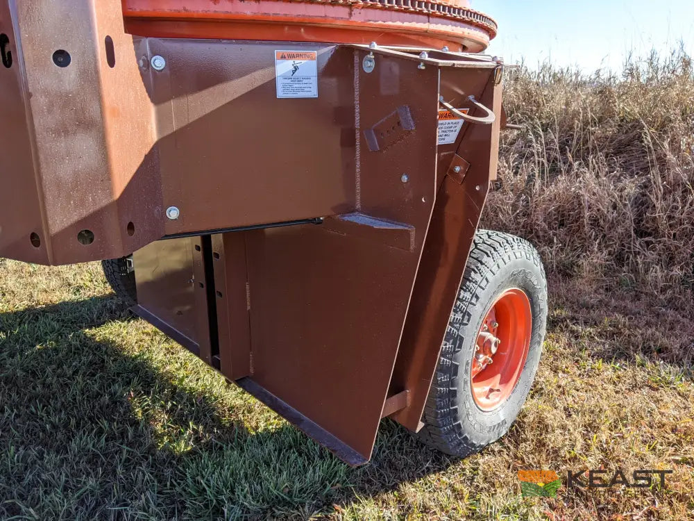 Roto Grind 760 Tub Grinder 10 Bale Per Hour Capacity 7’’ Hammer Mill Bale Processors