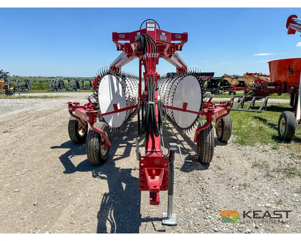 Rowse Ultimate 27 Wheel Field Rake - Center Kicker Wheels Front Castor Wheels Hay Rakes