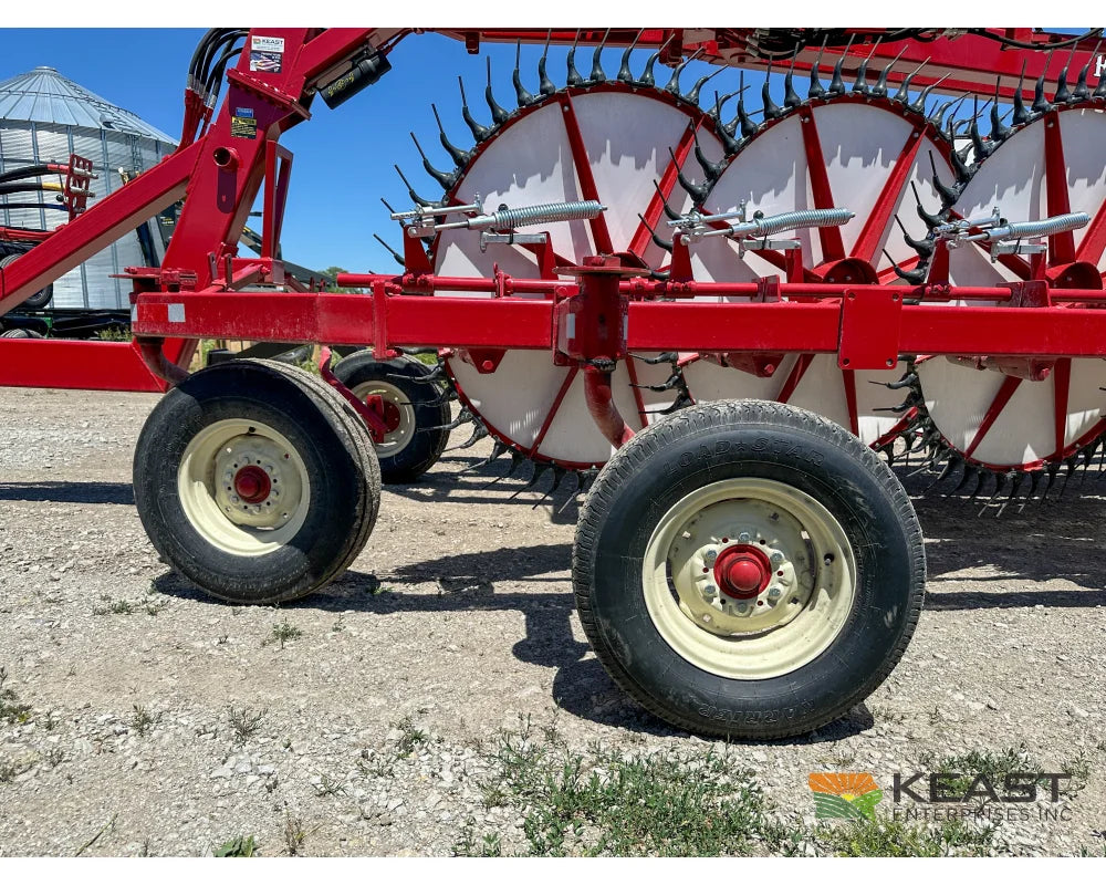 Rowse Ultimate 27 Wheel Field Rake - Center Kicker Wheels Front Castor Wheels Hay Rakes