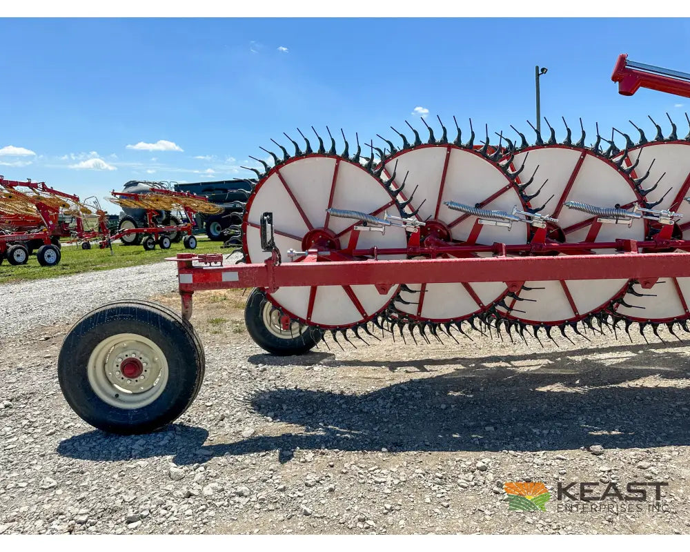 Rowse Ultimate 27 Wheel Field Rake - Center Kicker Wheels Front Castor Wheels Hay Rakes