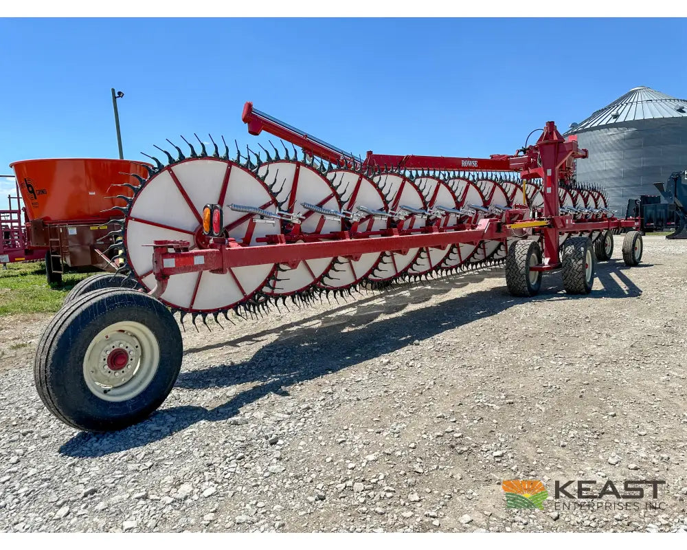 Rowse Ultimate 27 Wheel Field Rake - Center Kicker Wheels Front Castor Wheels Hay Rakes