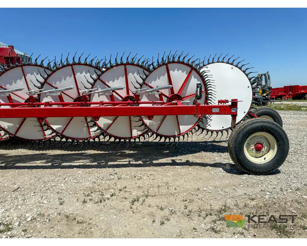 Rowse Ultimate 27 Wheel Field Rake - Center Kicker Wheels Front Castor Wheels Hay Rakes