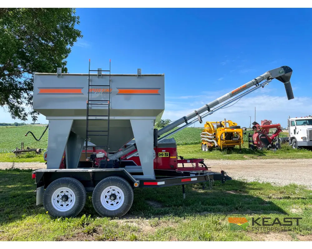 Speed King 160 Bulk Seed Tender Wireless Controls Electric Start Gas Engine Tarp Seed Tenders