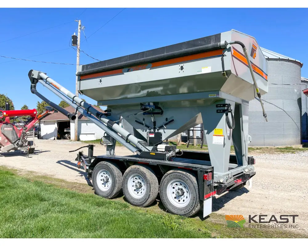 Speed King 240 Bulk Seed Tender - Wireless Controls Electric Start Gas Engine Tarp Seed Tenders