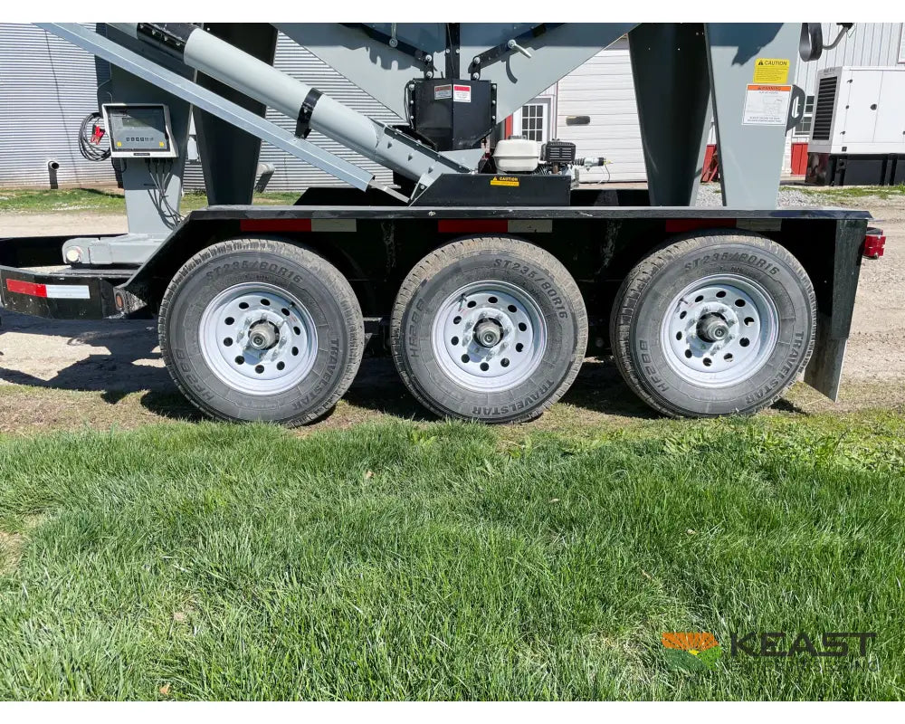 Speed King 240 Bulk Seed Tender - Wireless Controls Electric Start Gas Engine Tarp Seed Tenders