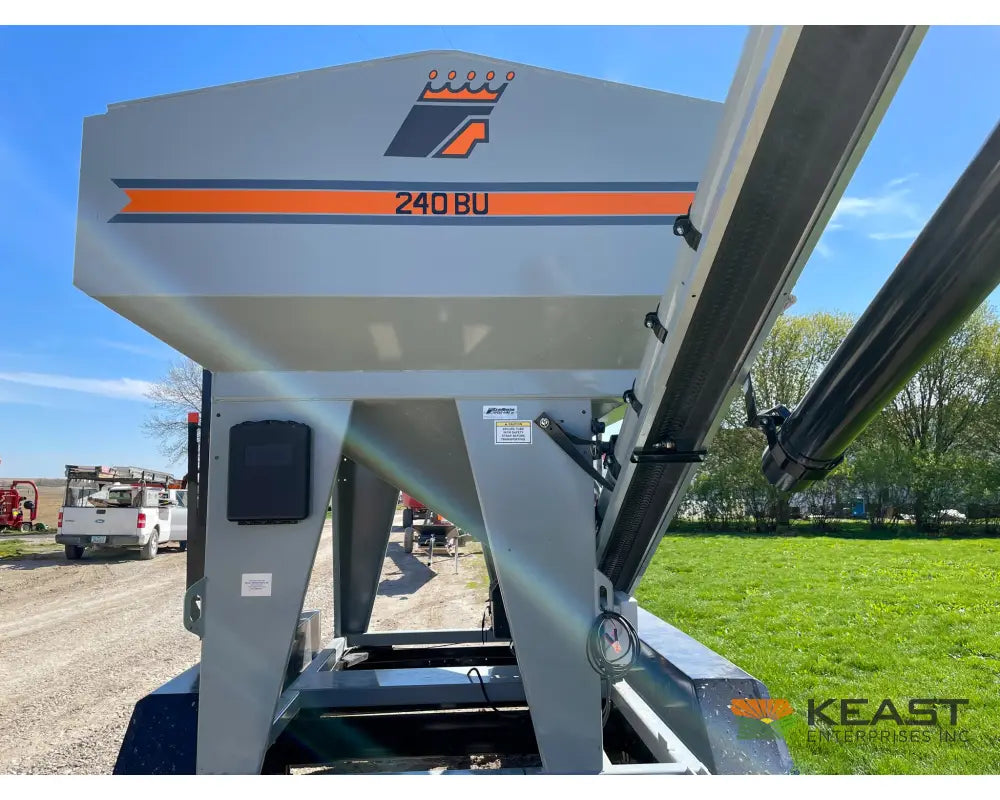 Speed King 240 Bulk Seed Tender - Wireless Controls Electric Start Gas Engine Tarp Seed Tenders