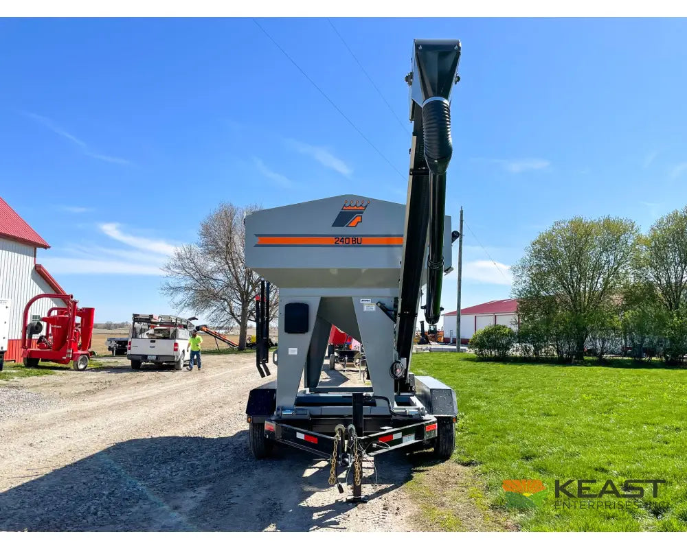 Speed King 240 Bulk Seed Tender - Wireless Controls Electric Start Gas Engine Tarp Seed Tenders
