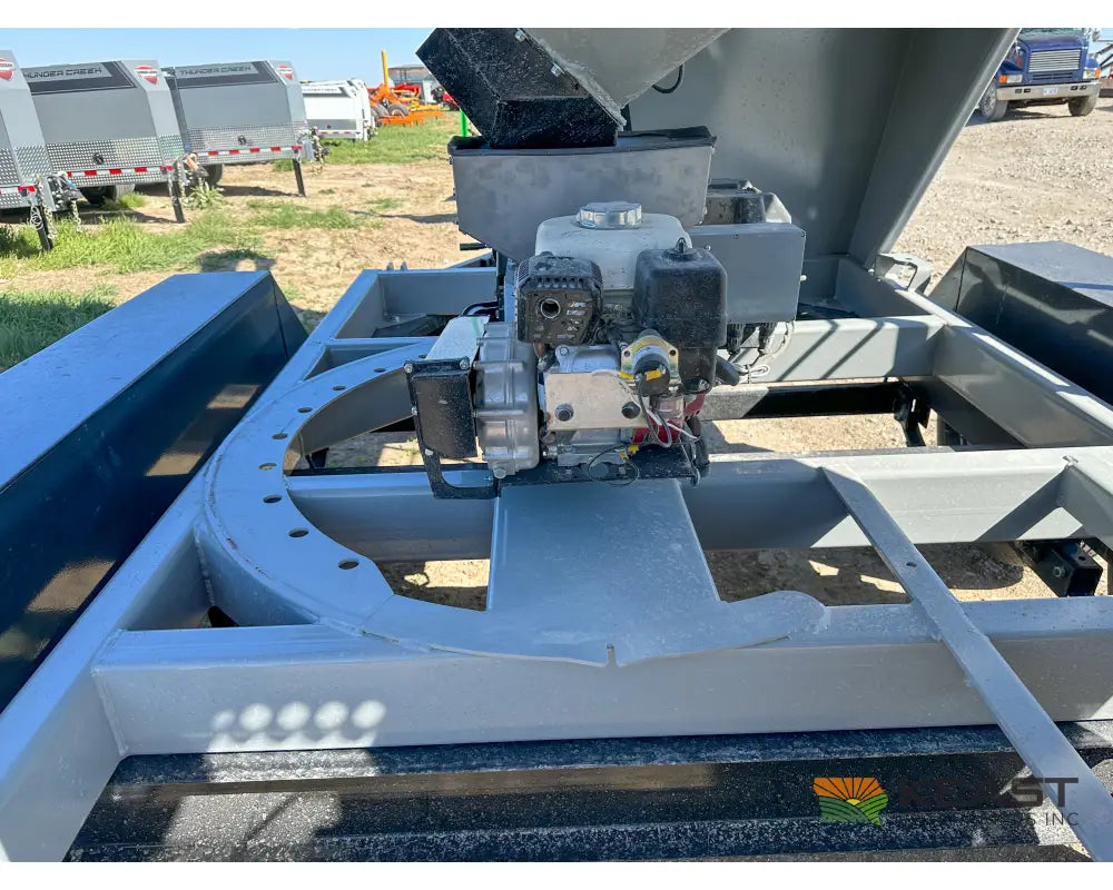 Speed King 330 Bulk Seed Tender Wireless Controls Electric Start Gas Engine Tarp Seed Tenders
