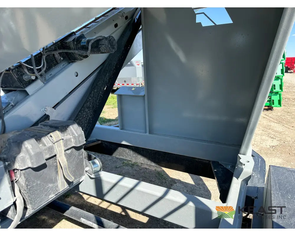 Speed King 330 Bulk Seed Tender Wireless Controls Electric Start Gas Engine Tarp Seed Tenders