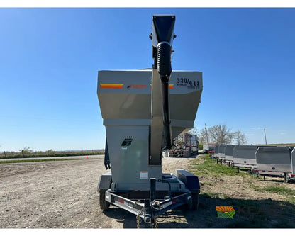 Speed King 330 Bulk Seed Tender Wireless Controls Electric Start Gas Engine Tarp Seed Tenders