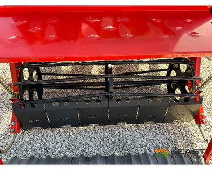 Tar River DRL048 48’’ Seeder 7 Openers Category I Hitch - Drills and Seeders