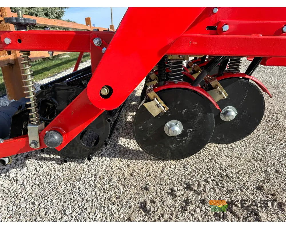 Tar River DRL048 48’’ Seeder 7 Openers Category I Hitch - Drills and Seeders