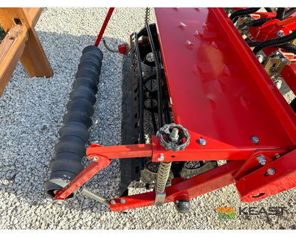 Tar River DRL048 48’’ Seeder 7 Openers Category I Hitch - Drills and Seeders