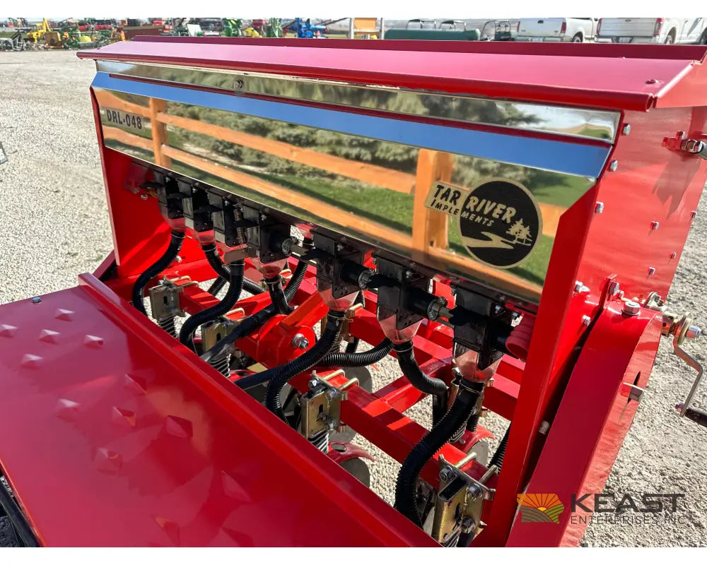 Tar River DRL048 48’’ Seeder 7 Openers Category I Hitch - Drills and Seeders