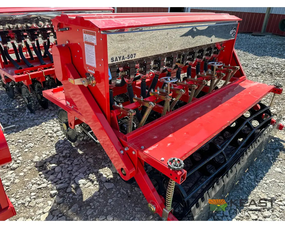 Tar River SAYA507 78’ No Till Drill - 10 Seed Cups 10 Fertilizer Cups Up to 2’’ Working Depth Drills and Seeders